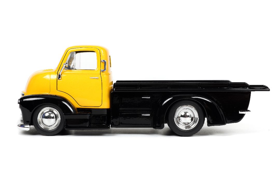 1/24 "Just Trucks" with Rack - 1952 Chevy COE Flatbed