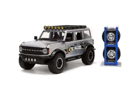 1/24 "Just Trucks" with Rack - 2021 Ford Bronco