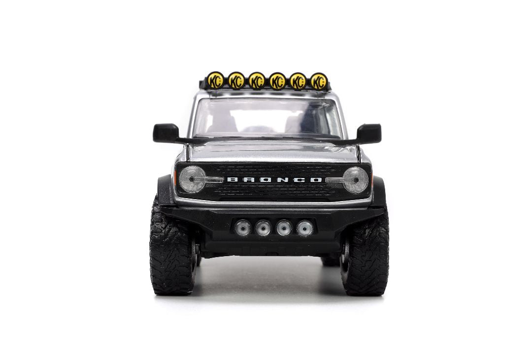 1/24 "Just Trucks" with Rack - 2021 Ford Bronco