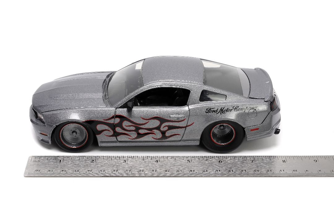 1/24 "BIGTIME Muscle" 2010 Ford Mustang GT