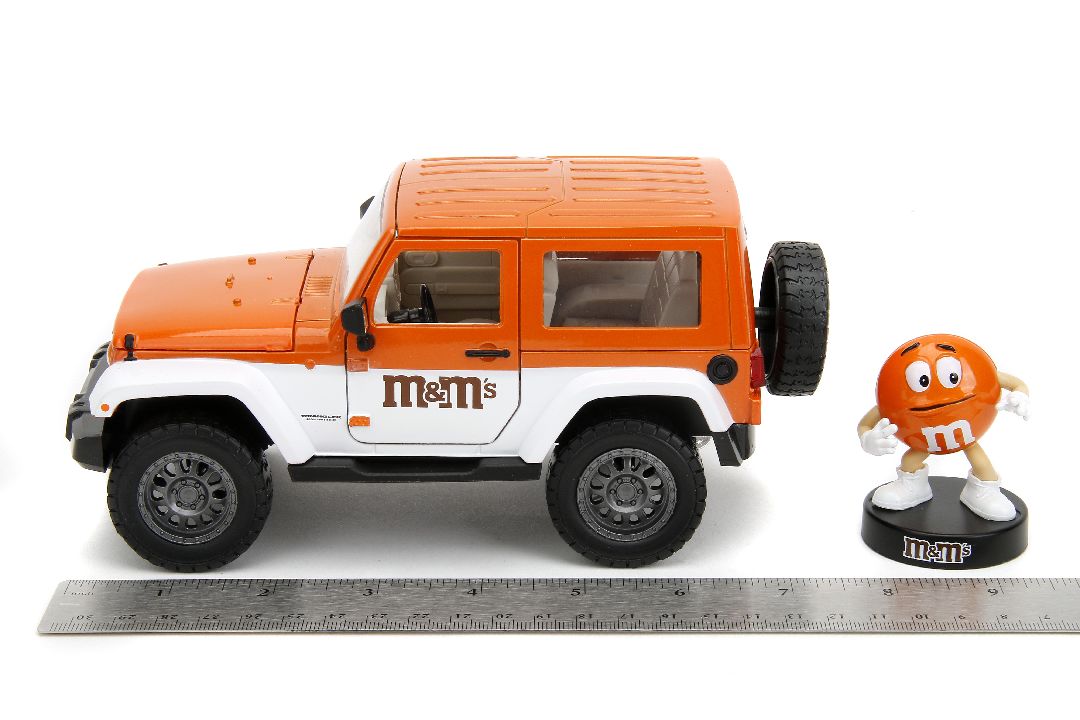 1/24 "Hollywood Rides" 2007 Jeep Wrangler with Orange M&M