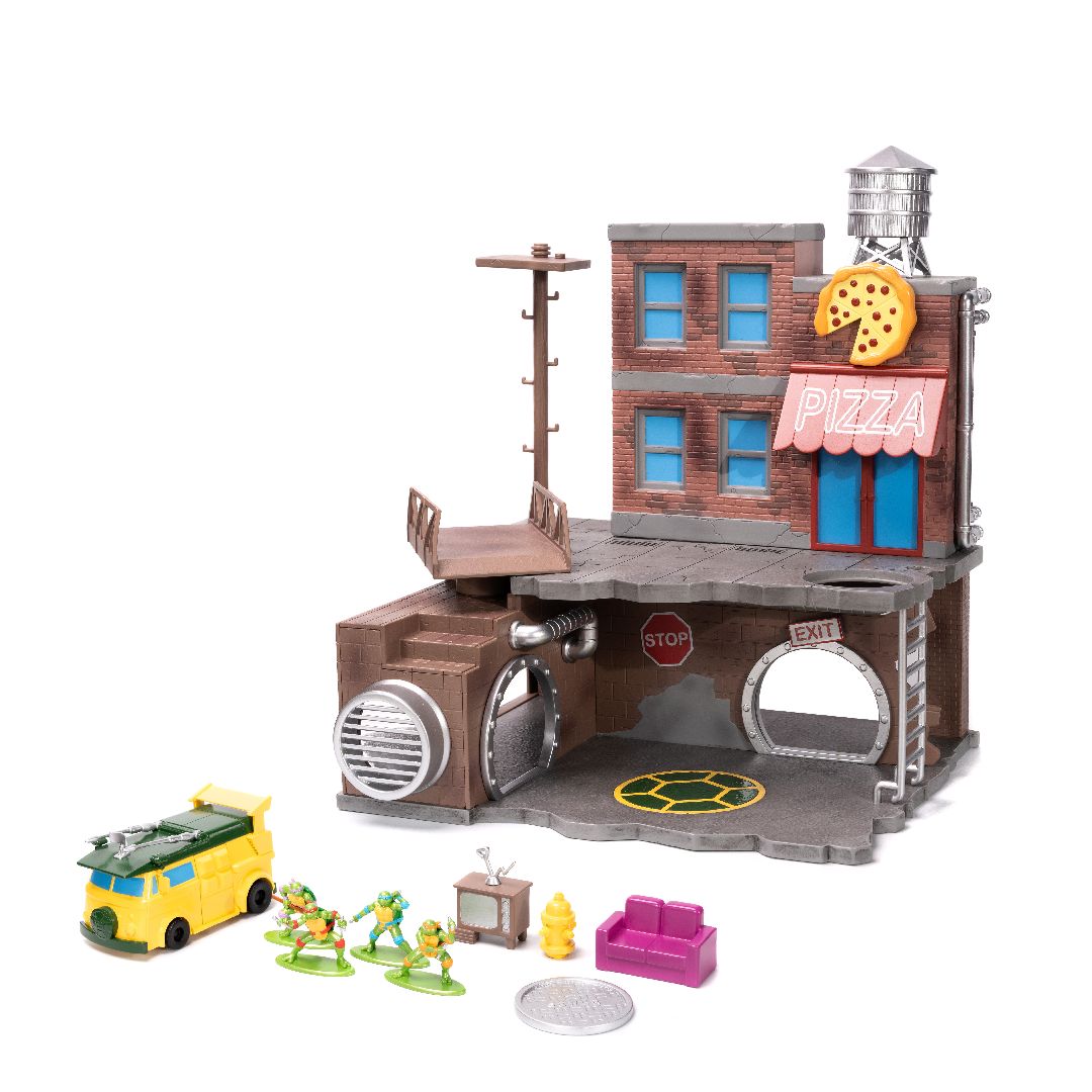 Nano Scene TMNT Turtle Lair with 4 Figures