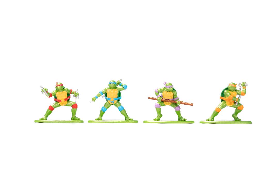 Nano Scene TMNT Turtle Lair with 4 Figures