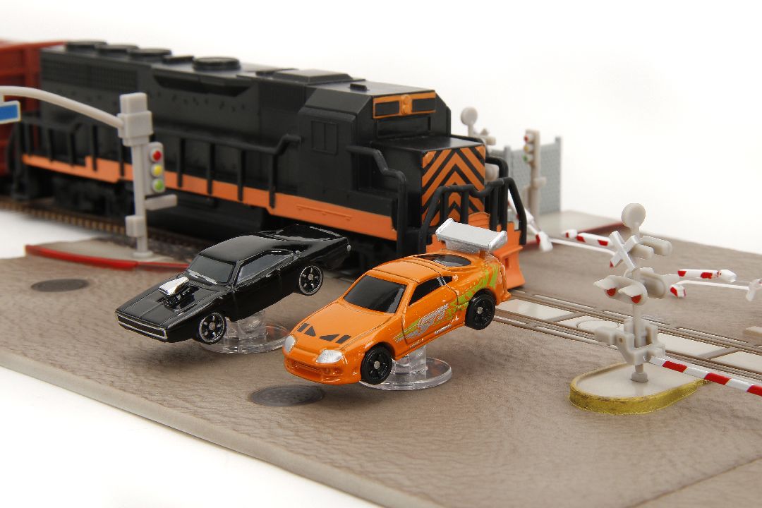 Nano "Hollywood Rides" Nano Scene - F&F - Final Race Train