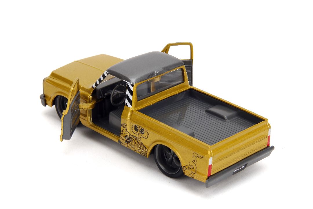 1/32 "Hollywood Rides" - Disney Pixar - 1972 Chevy Cheyenne (Wall-E Theme)