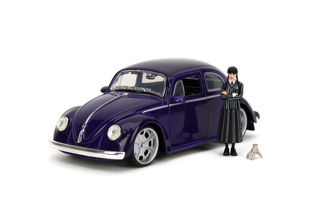 1/24 "Hollywood Rides" 1959 VW Beetle w/ Wednesday Addams