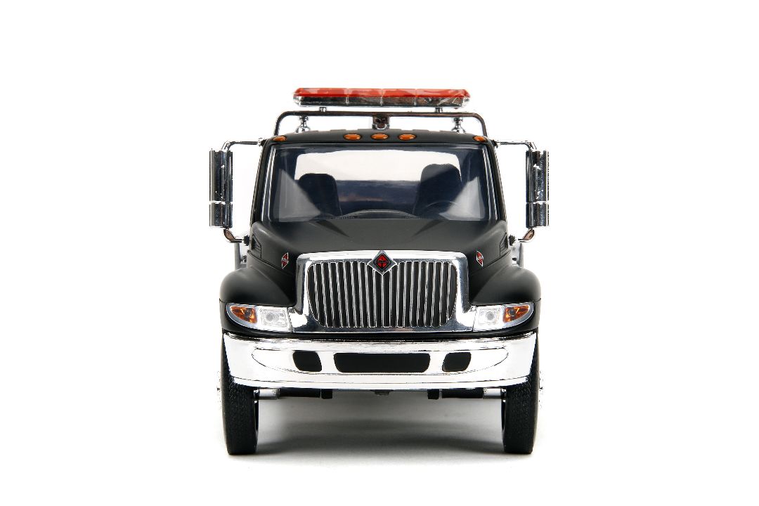 1/24 International Flatbed Tow Truck - Primer Black