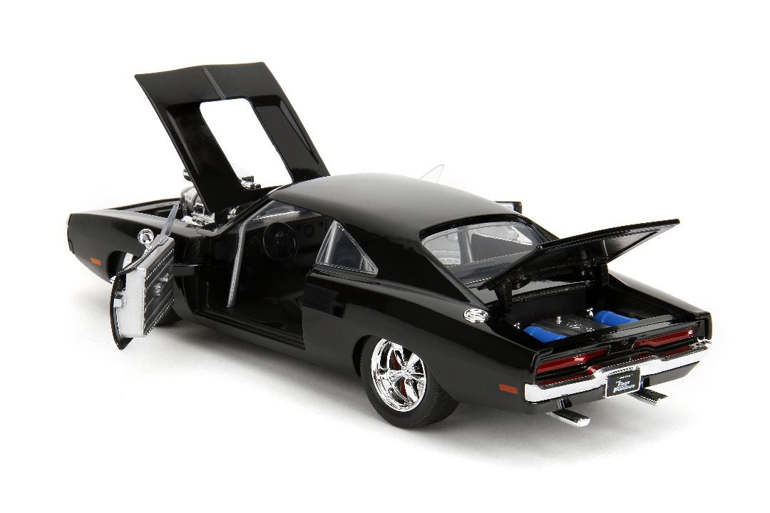 1/24 "Hollywood Rides" - Fast & Furious – Dom's Dodge Charger R/T w/DOM