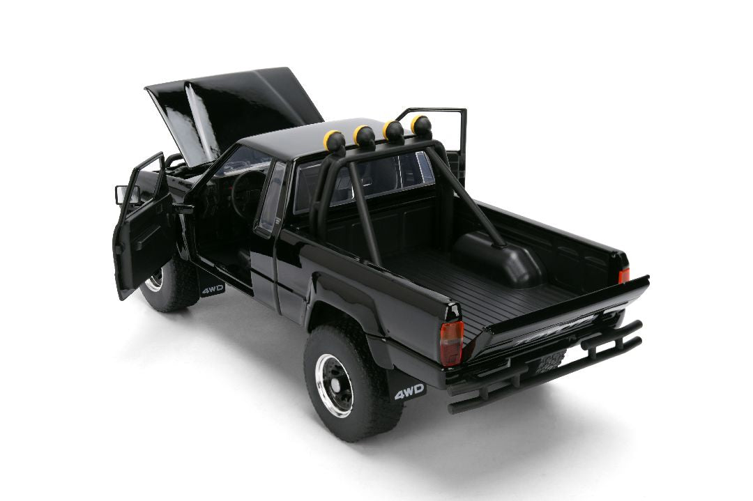 1/24 "Hollywood Rides" - BTTF 1985 Toyota SR5 w/Marty's Skateboard