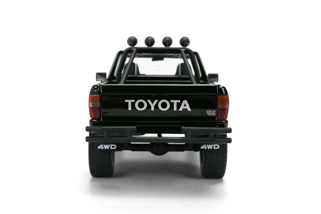 1/24 "Hollywood Rides" - BTTF 1985 Toyota SR5 w/Marty's Skateboard