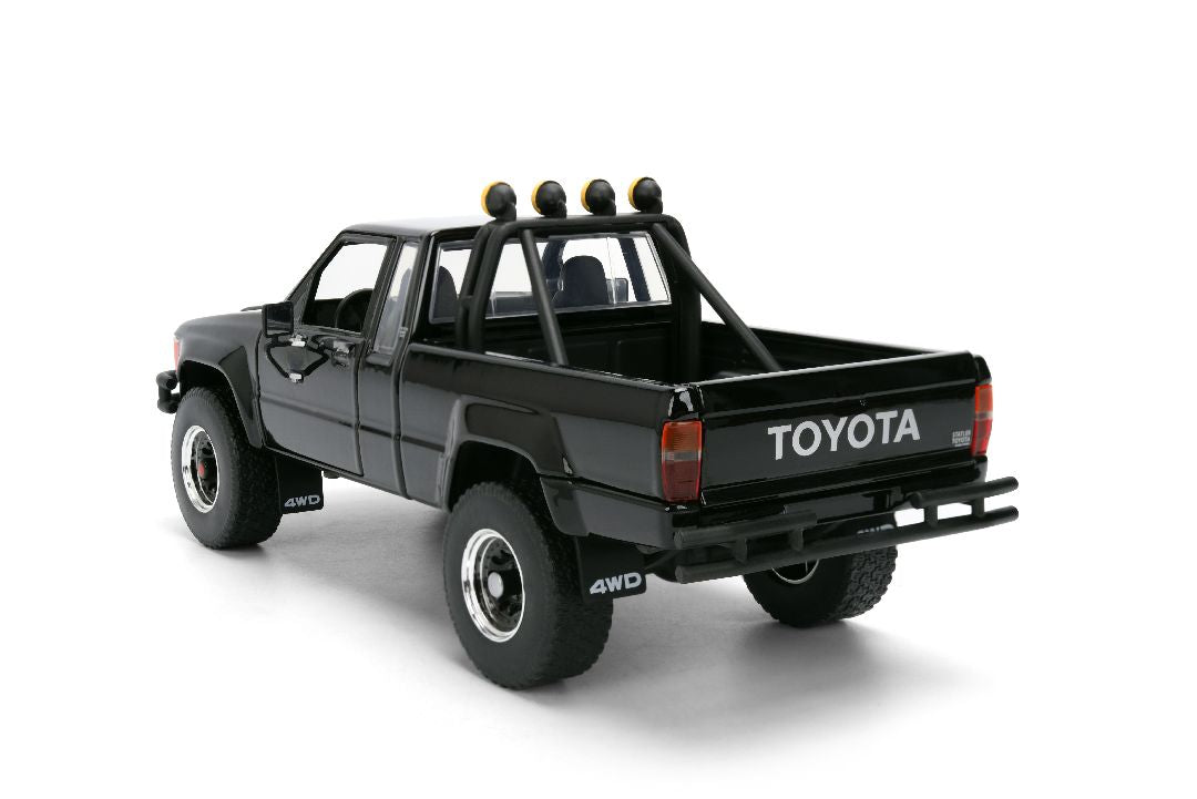 1/24 "Hollywood Rides" - BTTF 1985 Toyota SR5 w/Marty's Skateboard