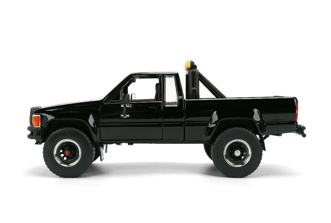 1/24 "Hollywood Rides" - BTTF 1985 Toyota SR5 w/Marty's Skateboard