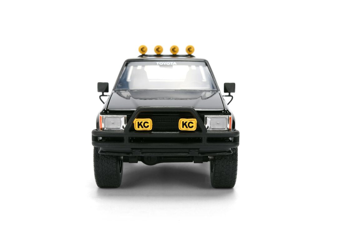 1/24 "Hollywood Rides" - BTTF 1985 Toyota SR5 w/Marty's Skateboard