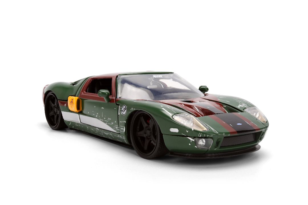 1/24 "Hollywood Rides" - 2005 Ford GT w/Boba Fett