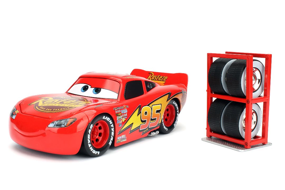 1/24 "Hollywood Rides" Pixar Cars - Lightning McQueen with Rack