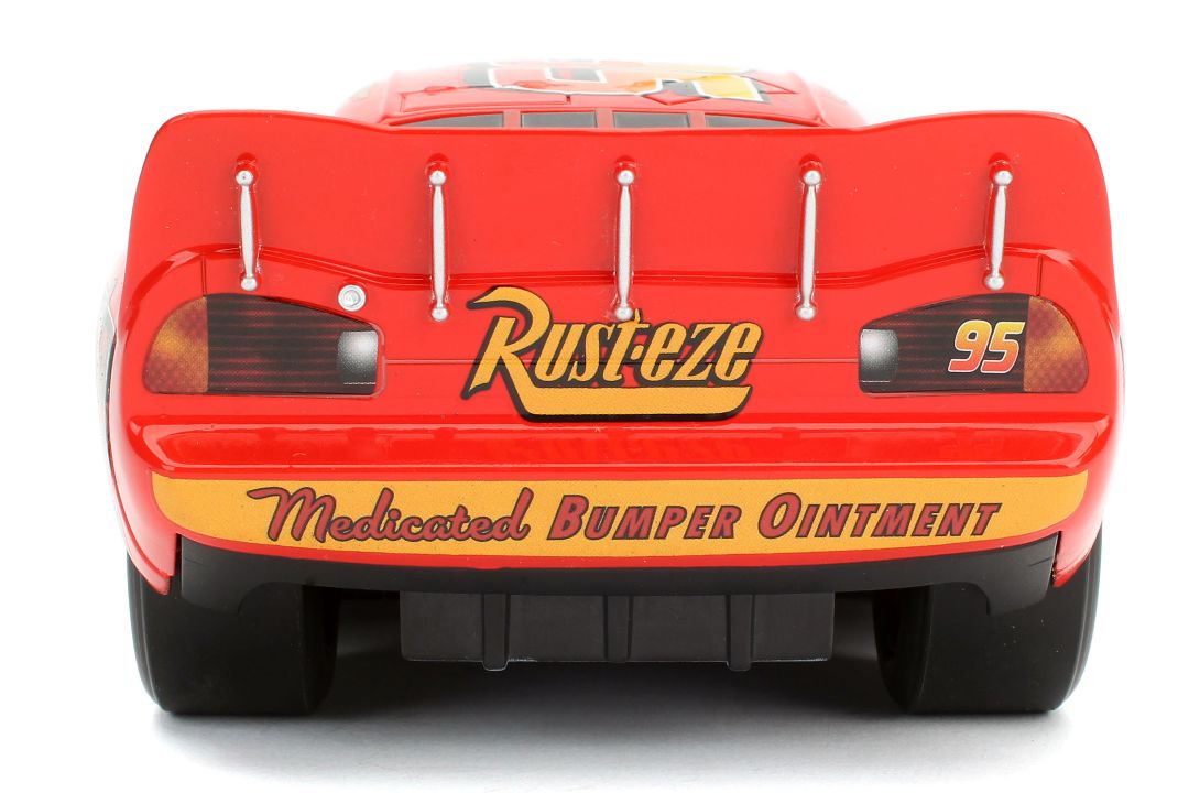 1/24 "Hollywood Rides" Pixar Cars - Lightning McQueen with Rack