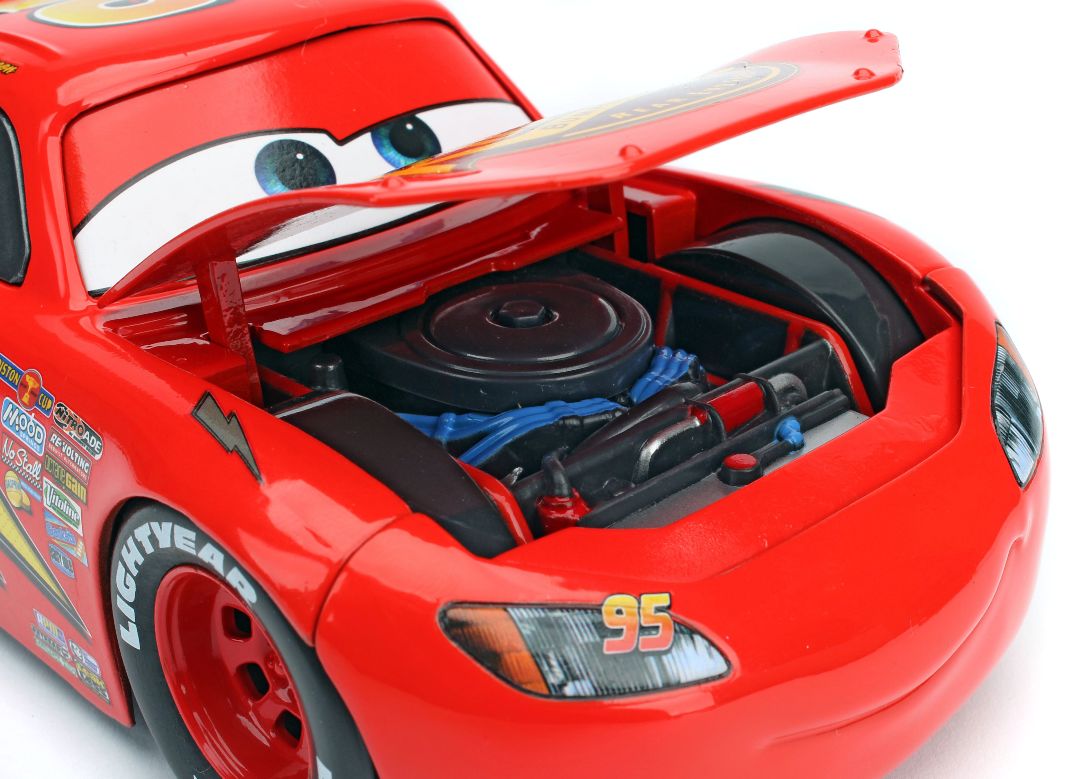 1/24 "Hollywood Rides" Pixar Cars - Lightning McQueen with Rack
