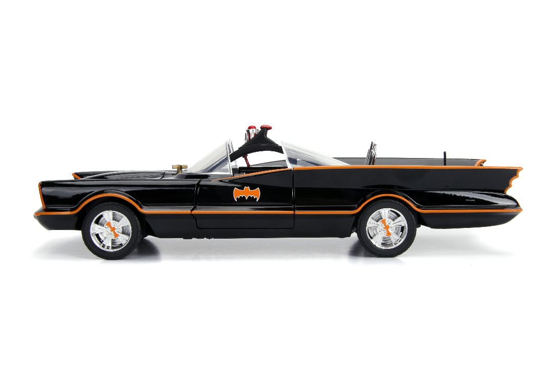 1/18 "Hollywood Rides" 1966 Classic TV Series Batmobile with Batman