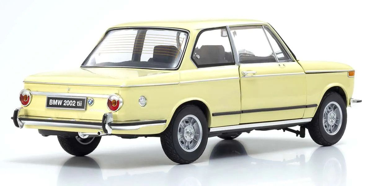 1/18 Scale BMW 2002 Tii Beige Model Diecast Car