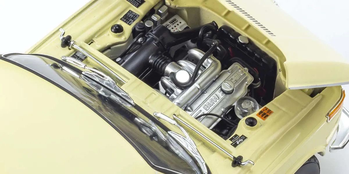 1/18 Scale BMW 2002 Tii Beige Model Diecast Car