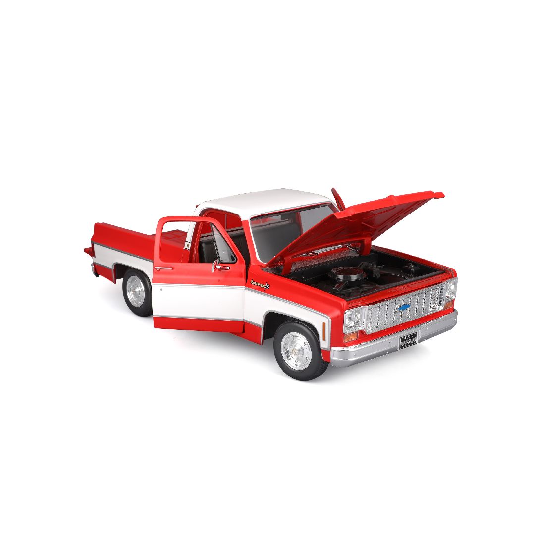 1/18 SE 1974 Chevrolet C10 Cheyenne Super - Red/White