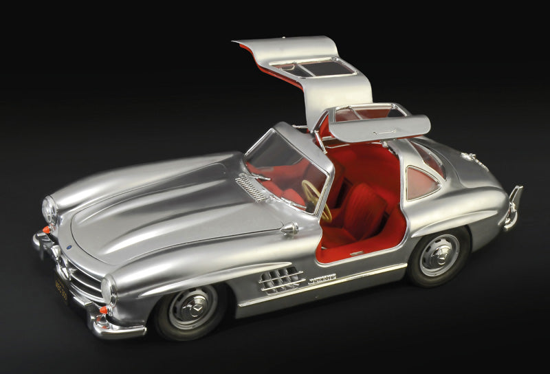 Mercedes 300 SL Gullwing ミニカー Mercedes-Benz 300SL. 1:8 scale model kit, Agora Models