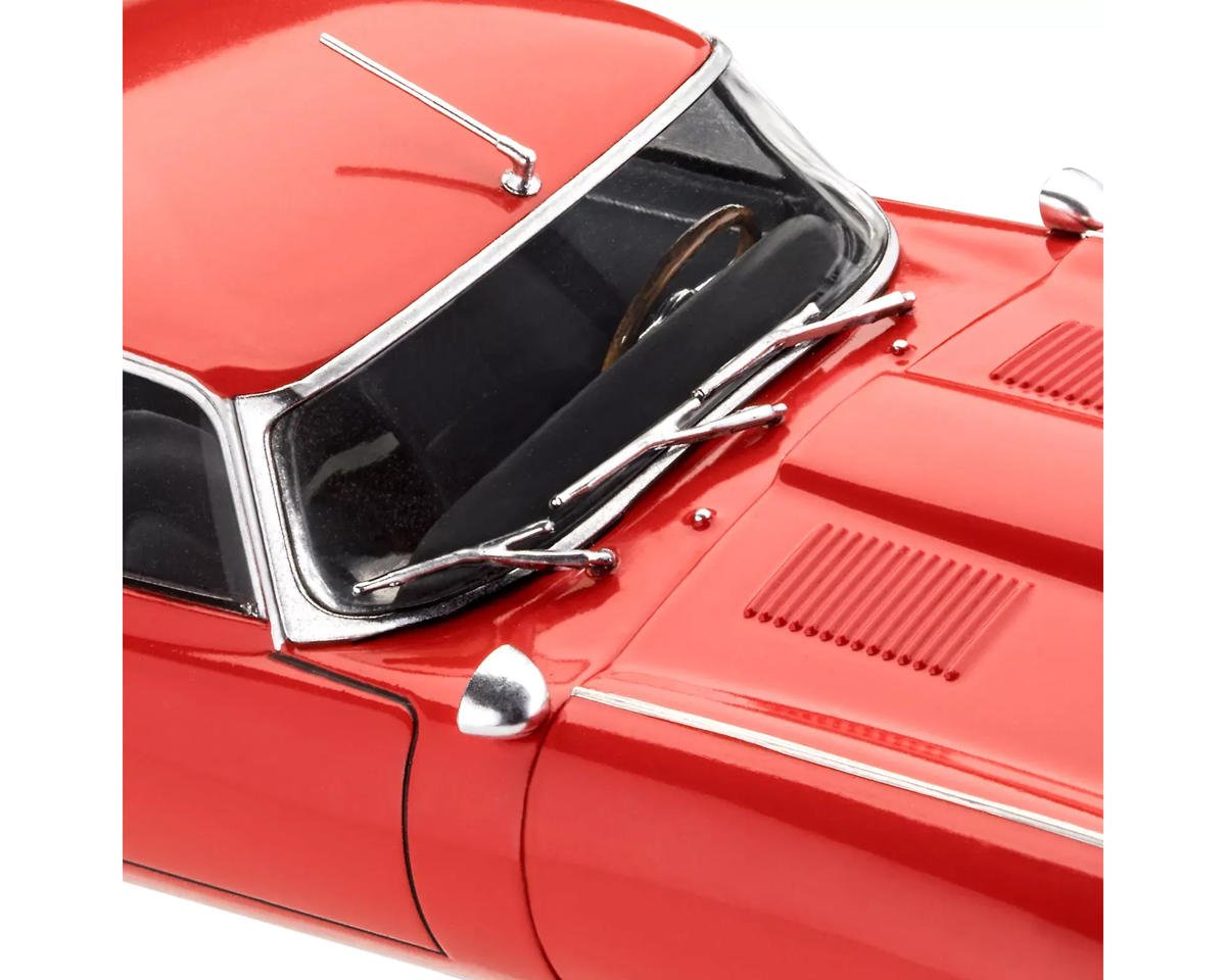 1/24 Jaguar E Type Coupe Plastic Model Kit