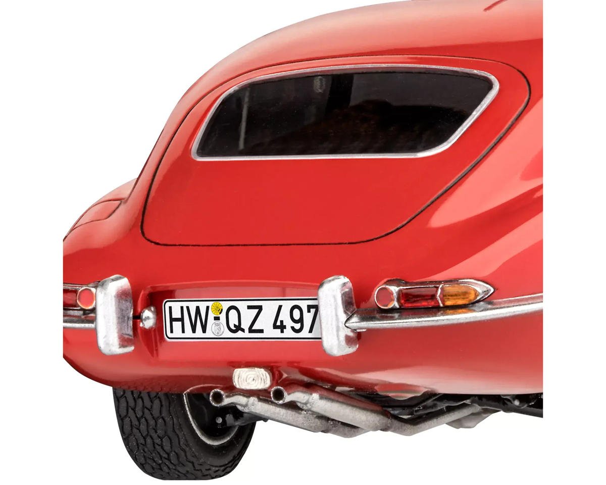 1/24 Jaguar E Type Coupe Plastic Model Kit