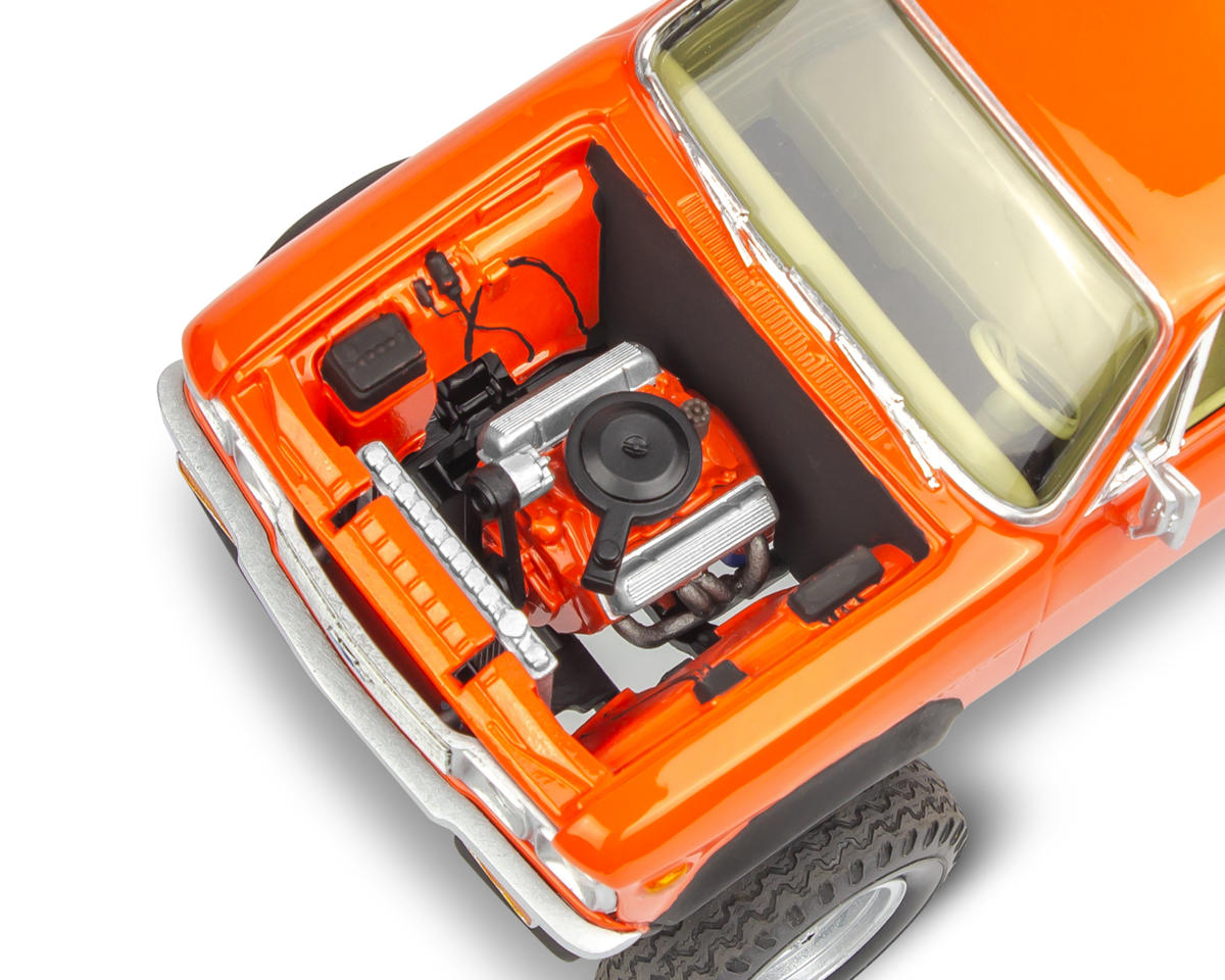 1/24 Chevy® 4x4 Luv™ High Roller Plastic Model Kit