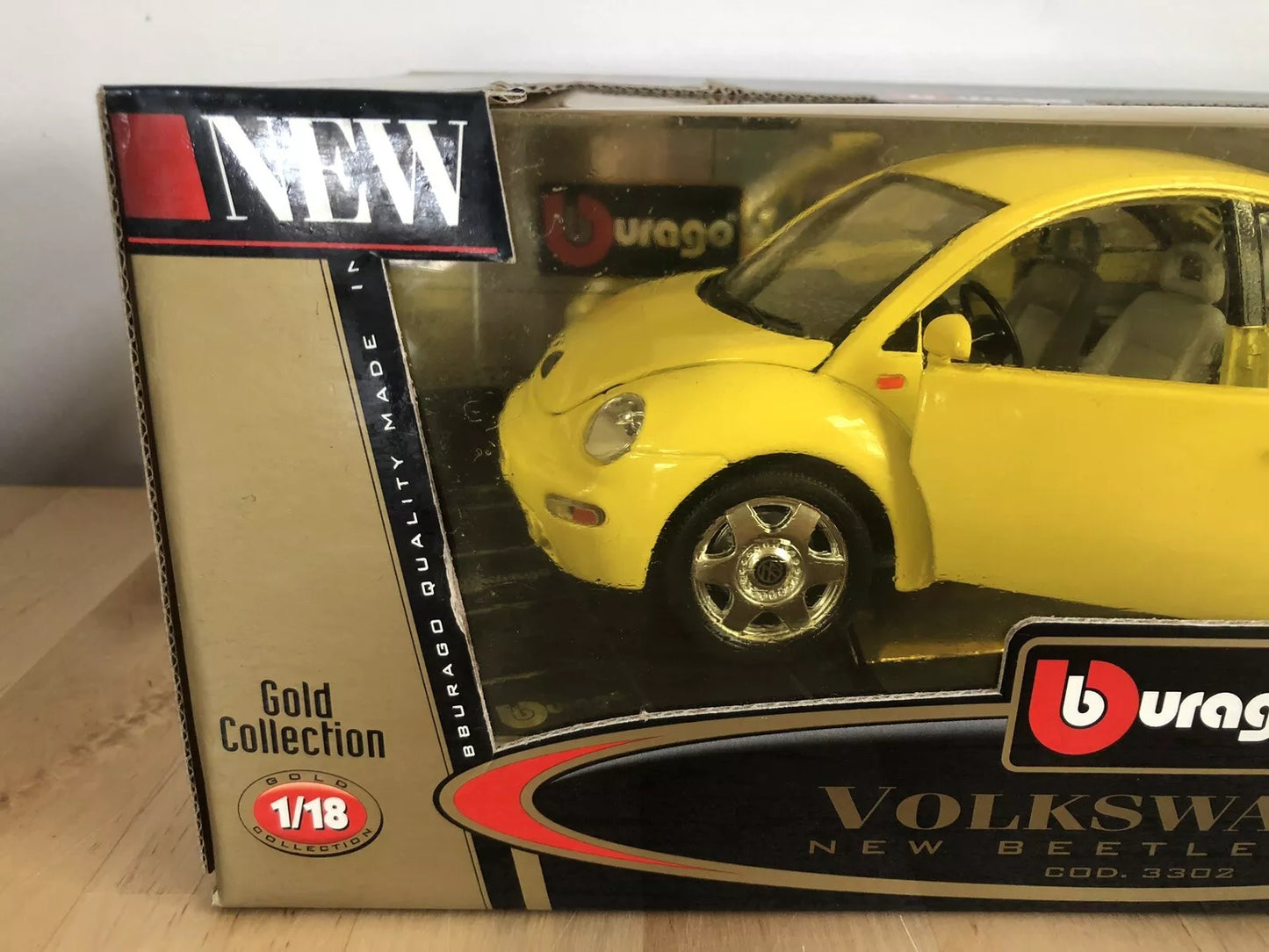 Volkswagen New Beetle - 1998 - 1:18 - Yellow