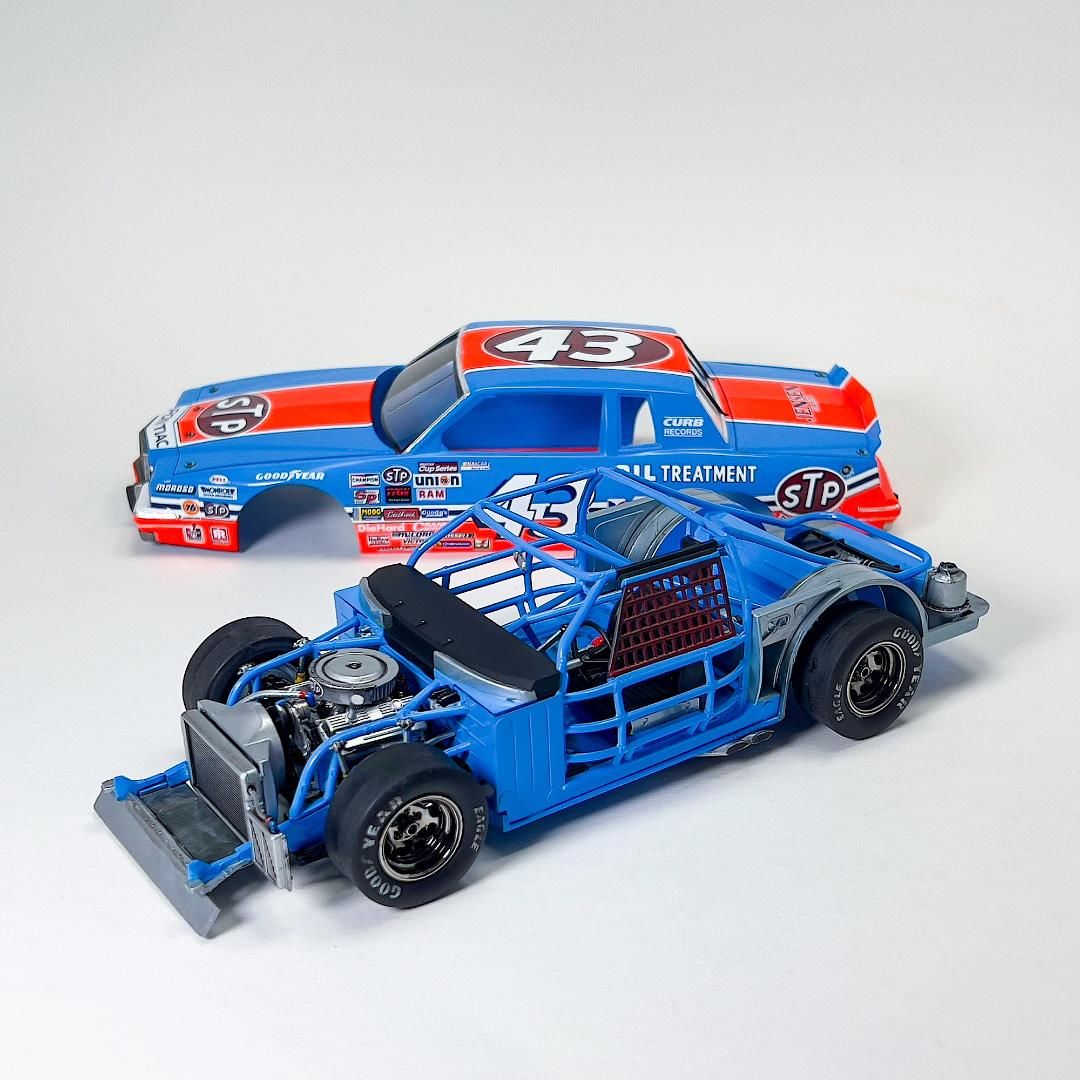 1/24 Richard Petty 1984 Pontiac Grand Prix Winner