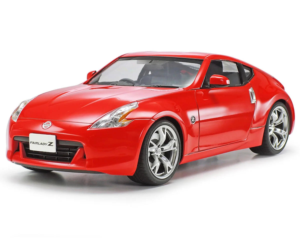1/24 Nissan 370Z Model Kit